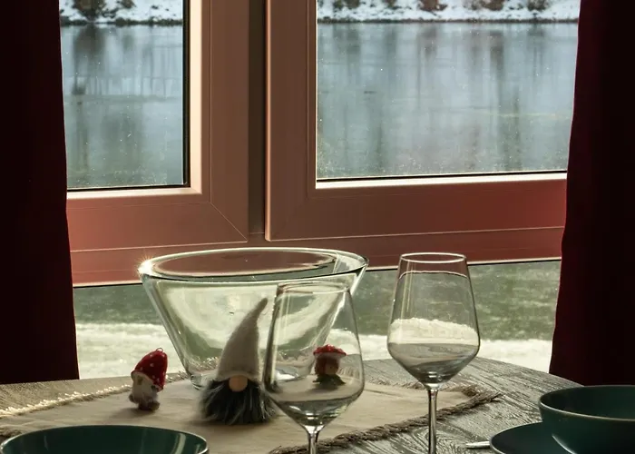 Lakeview In Holiday home *